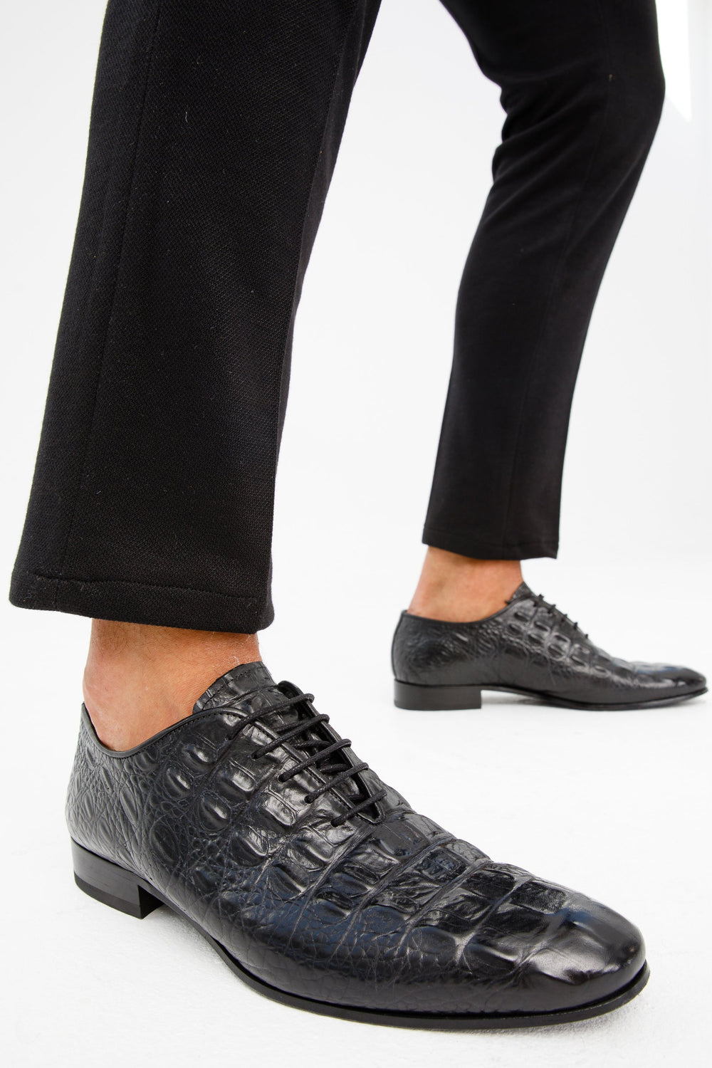The Randor Black Crocodile Leather Oxford Shoe
