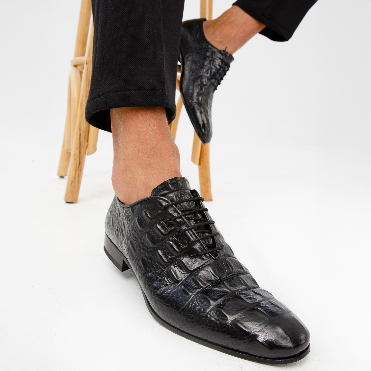 The Randor Black Crocodile Leather Oxford Shoe