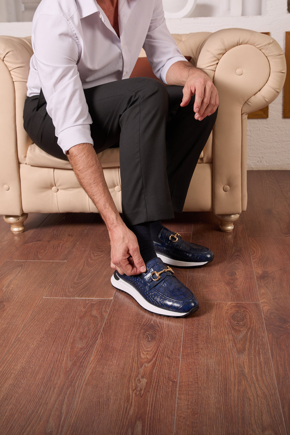 The Padova Navy Blue Leather Sneaker