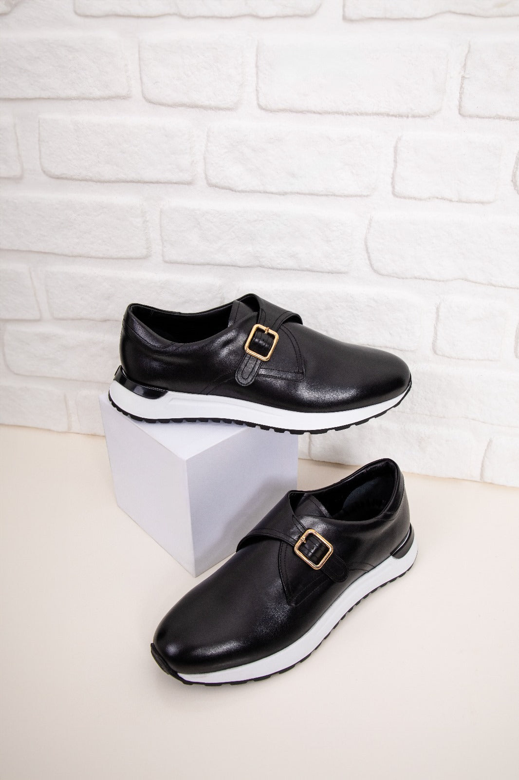 The Torino Black Leather Sneaker