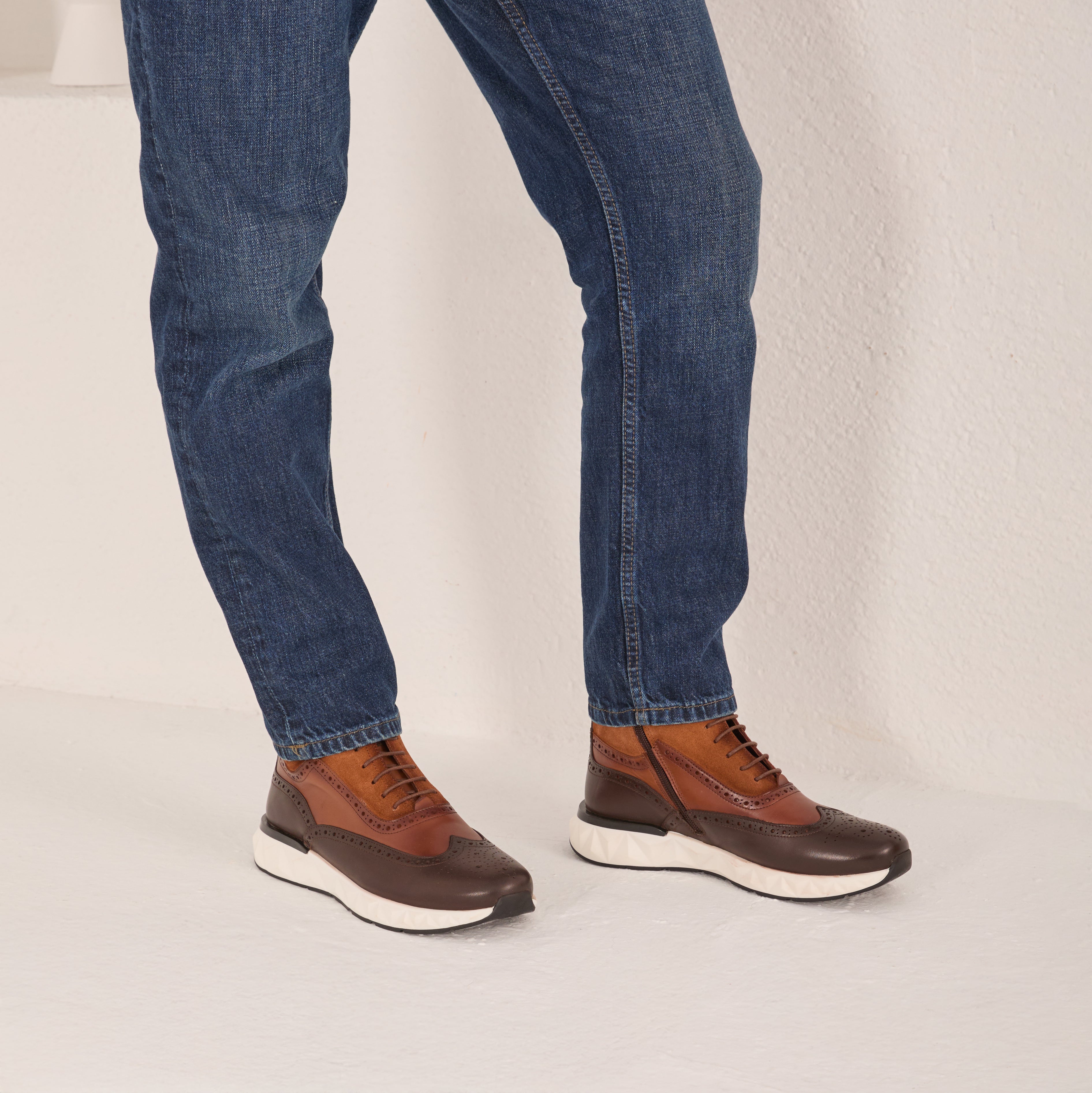 The Regent Brown Leather Wingtip Brogue Casual Boot