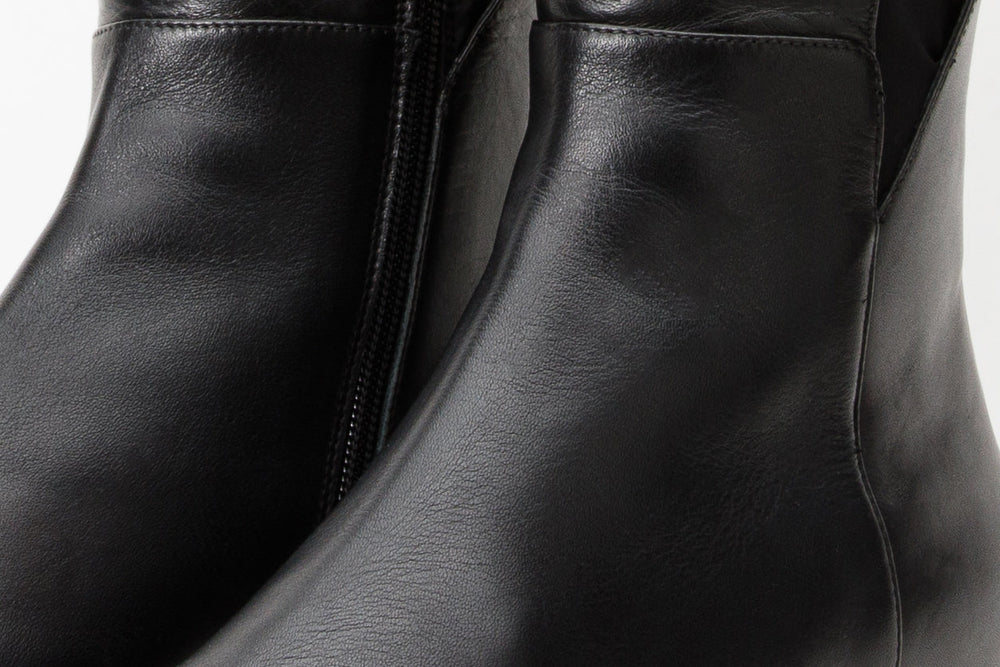 The Fairoks Black Leather Pointy Toe Knee High Boot