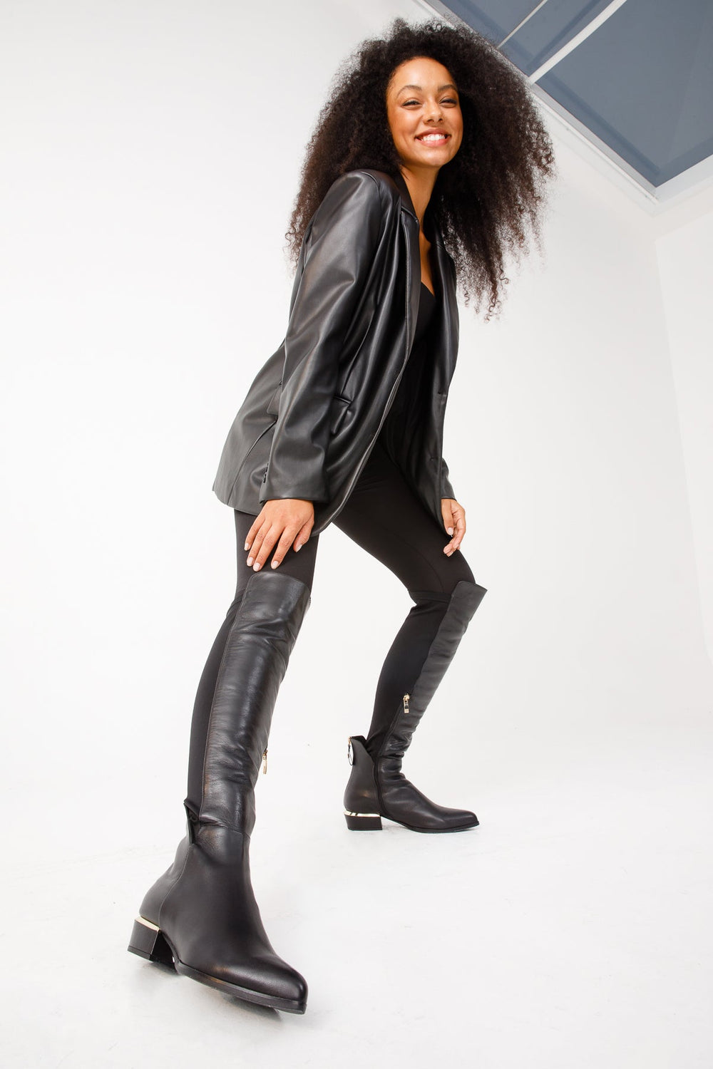 The Fairoks Black Leather Pointy Toe Knee High Boot