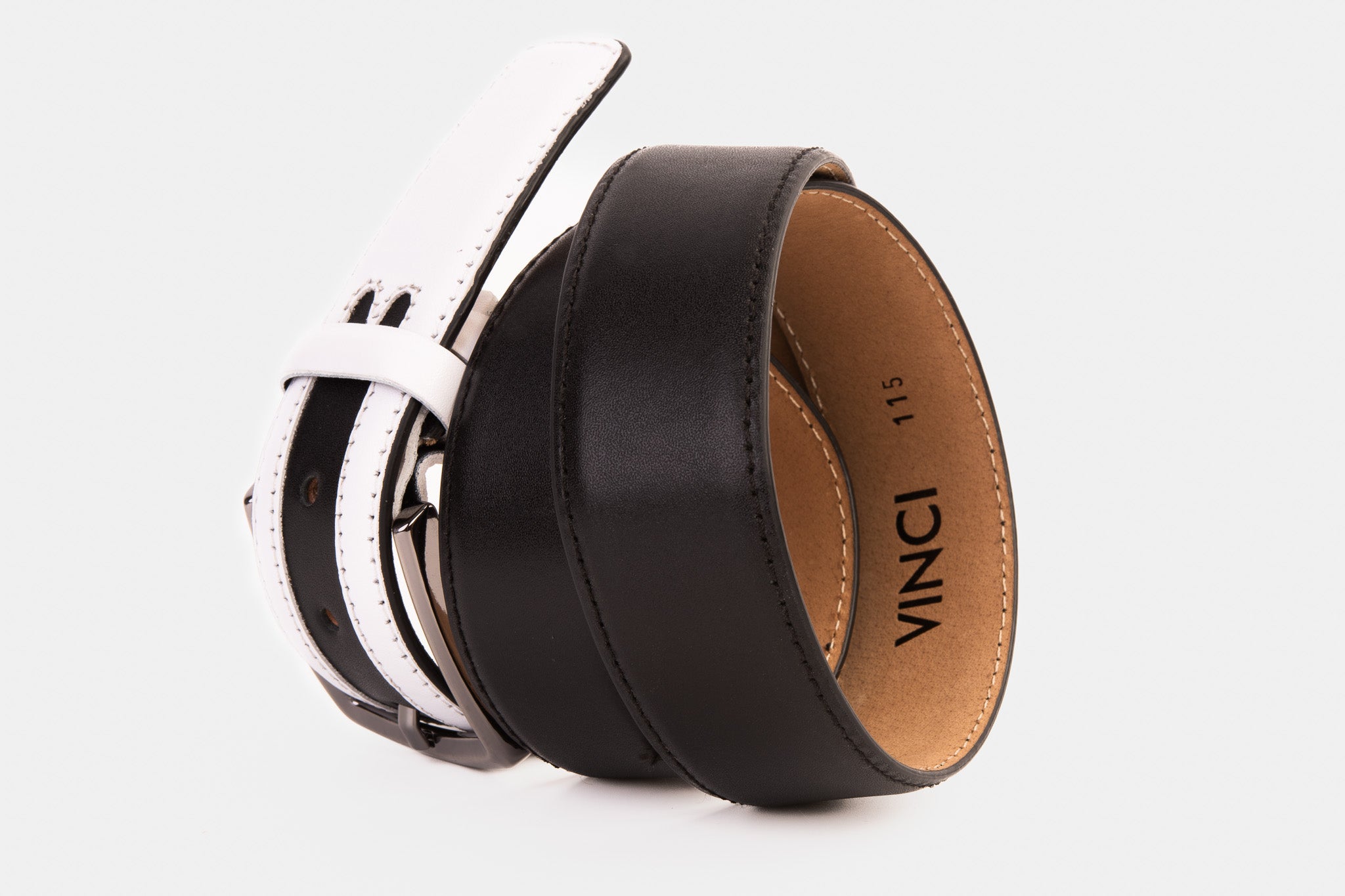 The Neiva Black\/White Leather Belt
