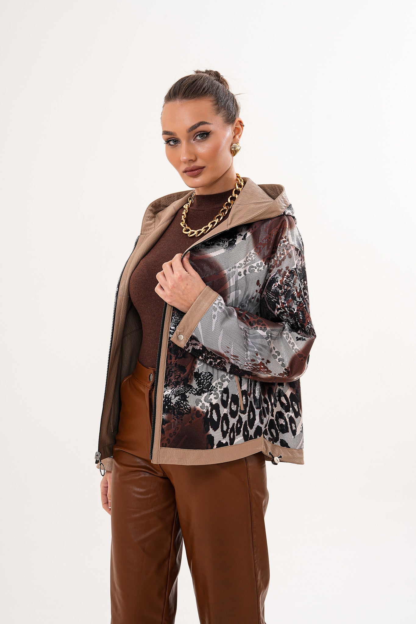 The Calyra Reversible Leather Jacket – Taupe