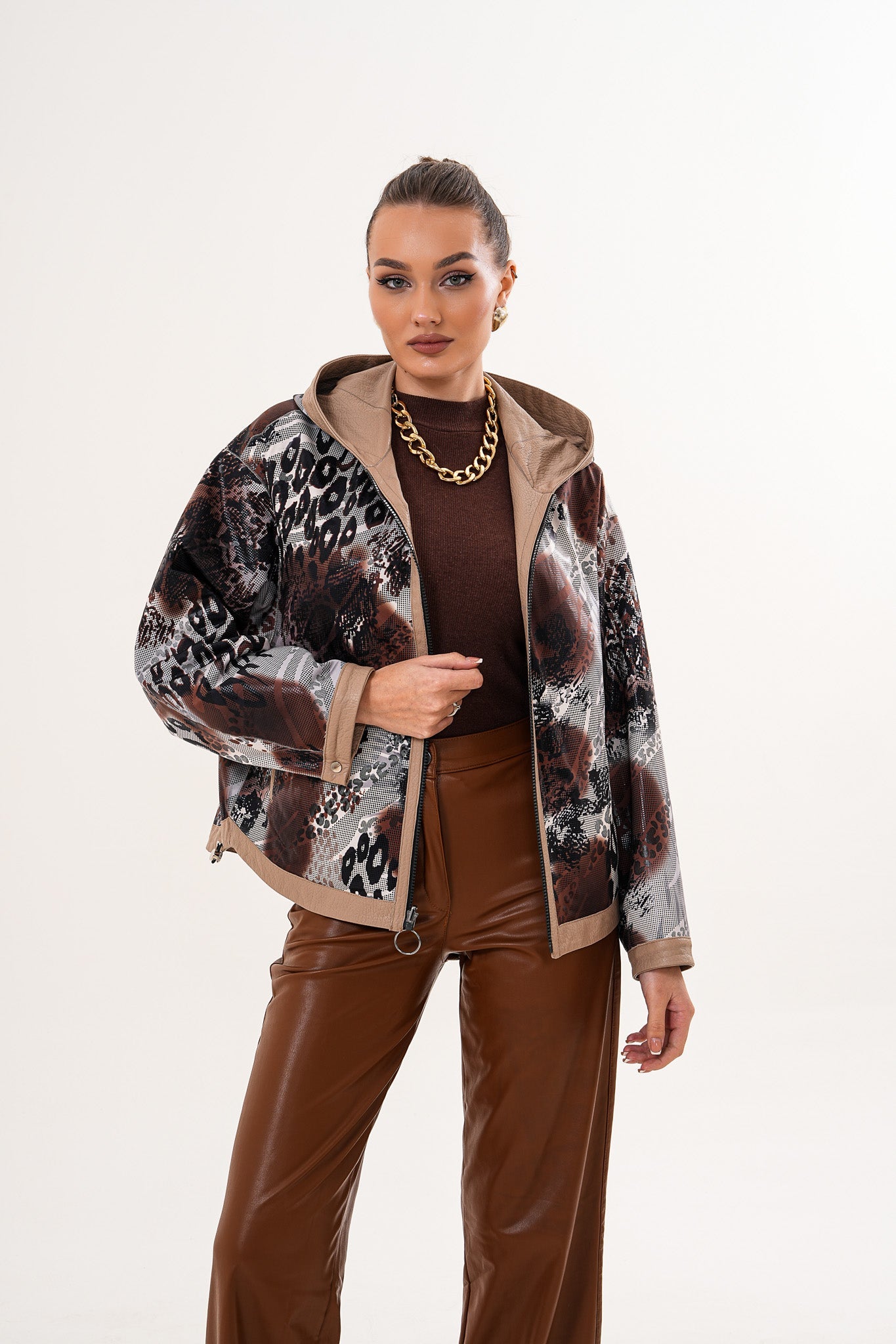 The Calyra Reversible Leather Jacket – Taupe
