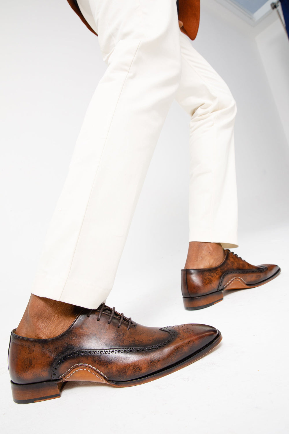 The Royal Hand Craft Brown Wingtip Oxford Shoe