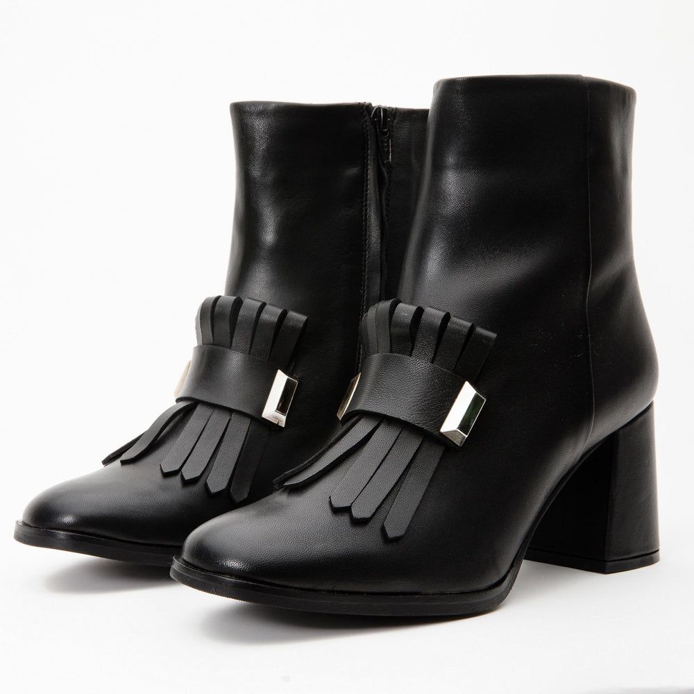 The Luksor Black Leather Block Heel Boot