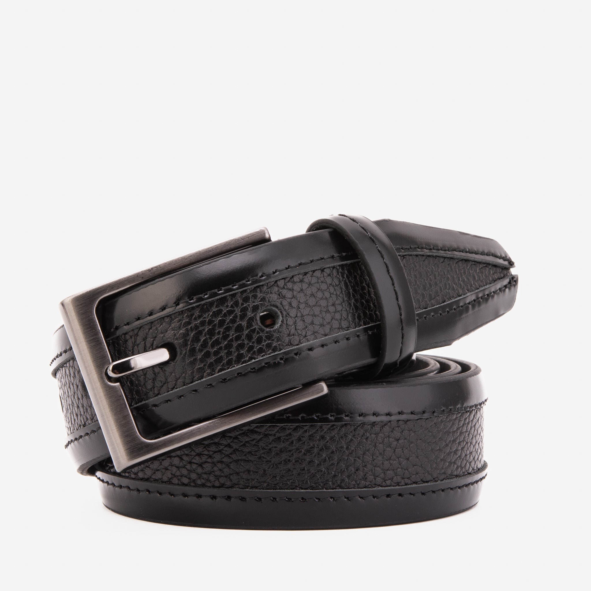 The Everest Rockwell Black Leather Belt